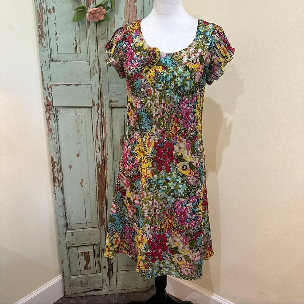 Vintage Cottagecore 60s Inspired Floral Dress‎ Frilly Round Neckline Rosette
